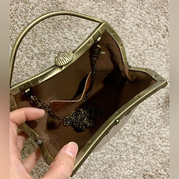 Handmade Genuine Embossed Leather Top Handle Bag & Castle Shaped Coin Purse Set - Picture 16 of 16